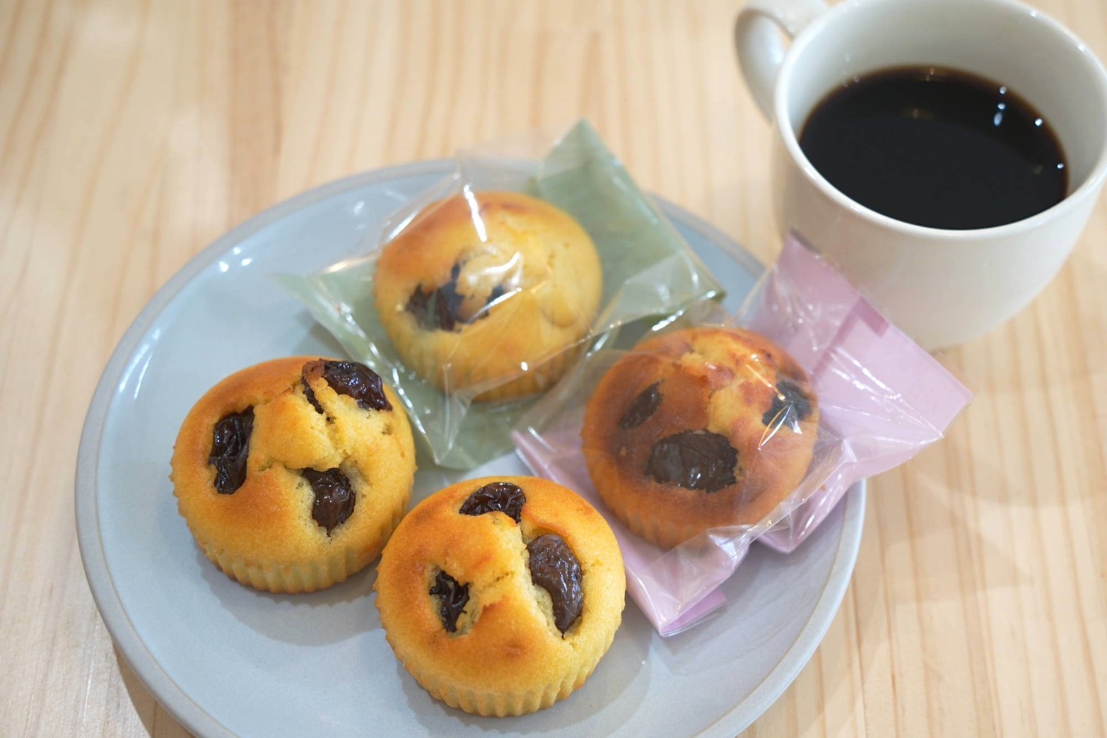 コーヒーや紅茶だけでなく日本茶にもよく合う味わいです