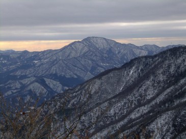 清八山からの御坂黒岳